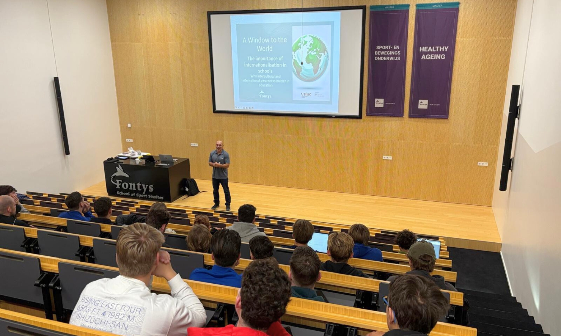 Marià Pasarello a l’International Workshop del Grau de CAFE, organitzat per la Fontys University a Eindhoven (Països Baixos)